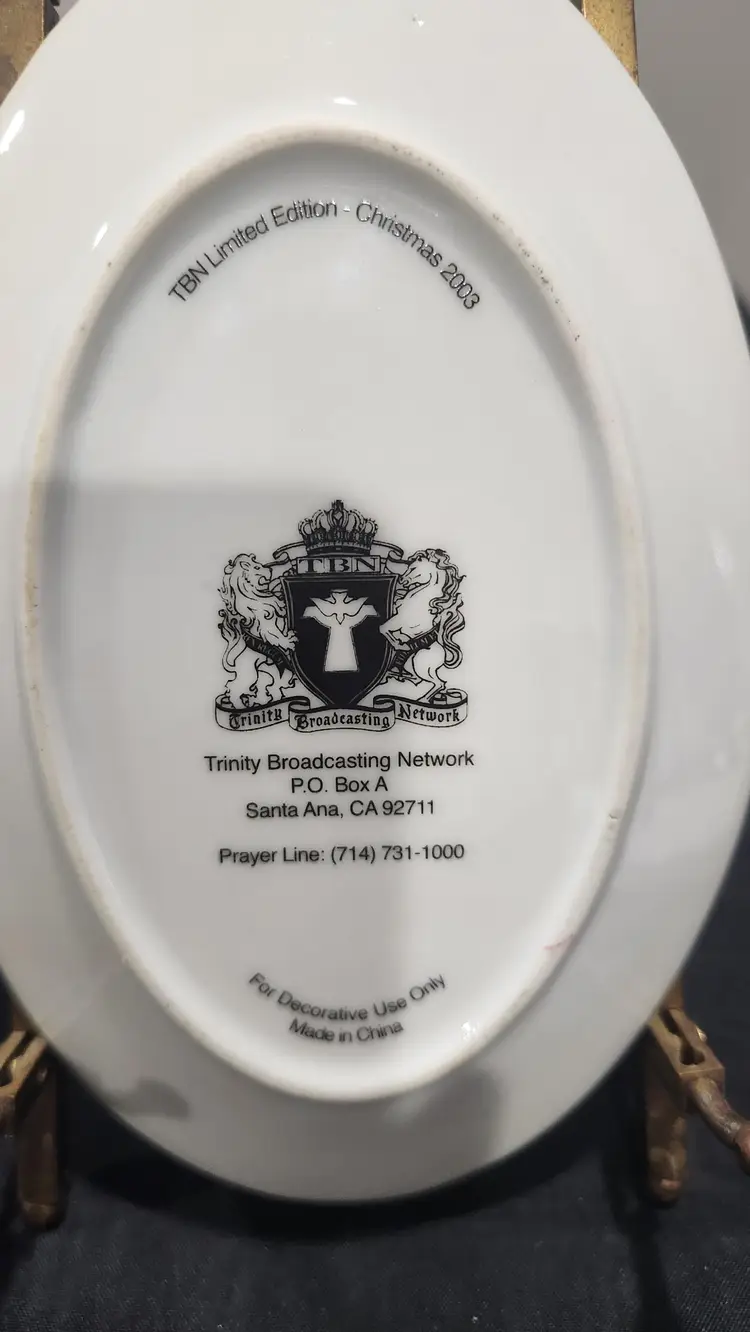 Madonna & Child 2003 Collector Christmas Plate 6 1/2"