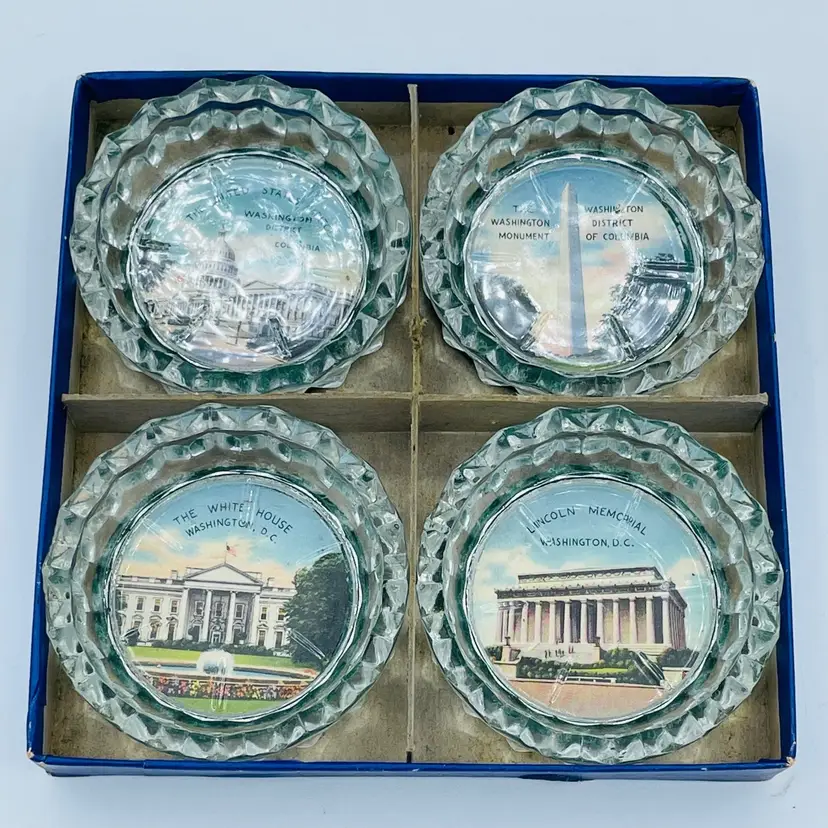 Vintage Souvenir set of 4 Glass Ashtrays Dishes Washington DC Monuments Capitol