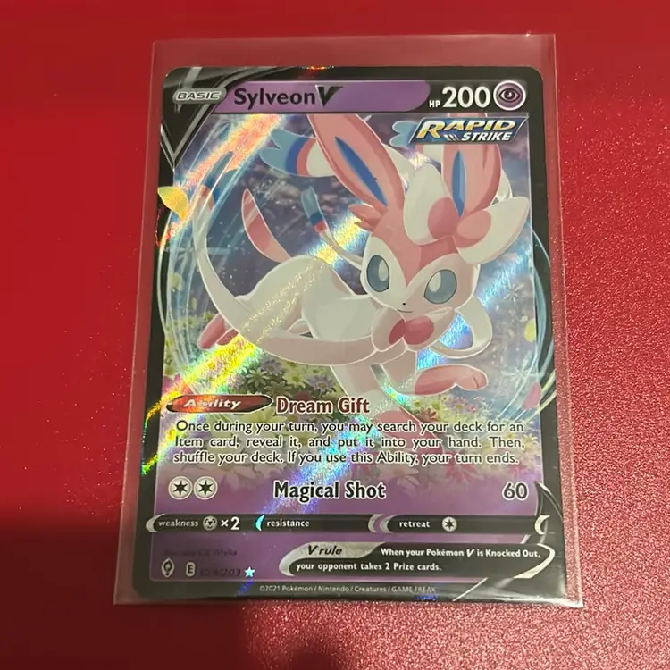 Sylveon V 074/203 SWSH Evolving Skies Ultra Rare Holo Pokémon