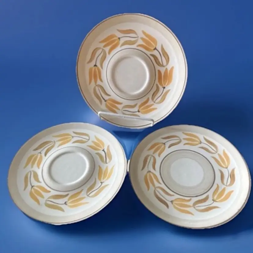 Set Of 3 Vintage Redwing Handpainted “Tip Toe” Dessert Plates Excellent Conditio