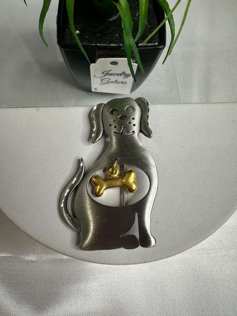 JJ Jonette Happy Smiling Dog With Dangling Bone Silver Tone Pin Brooch