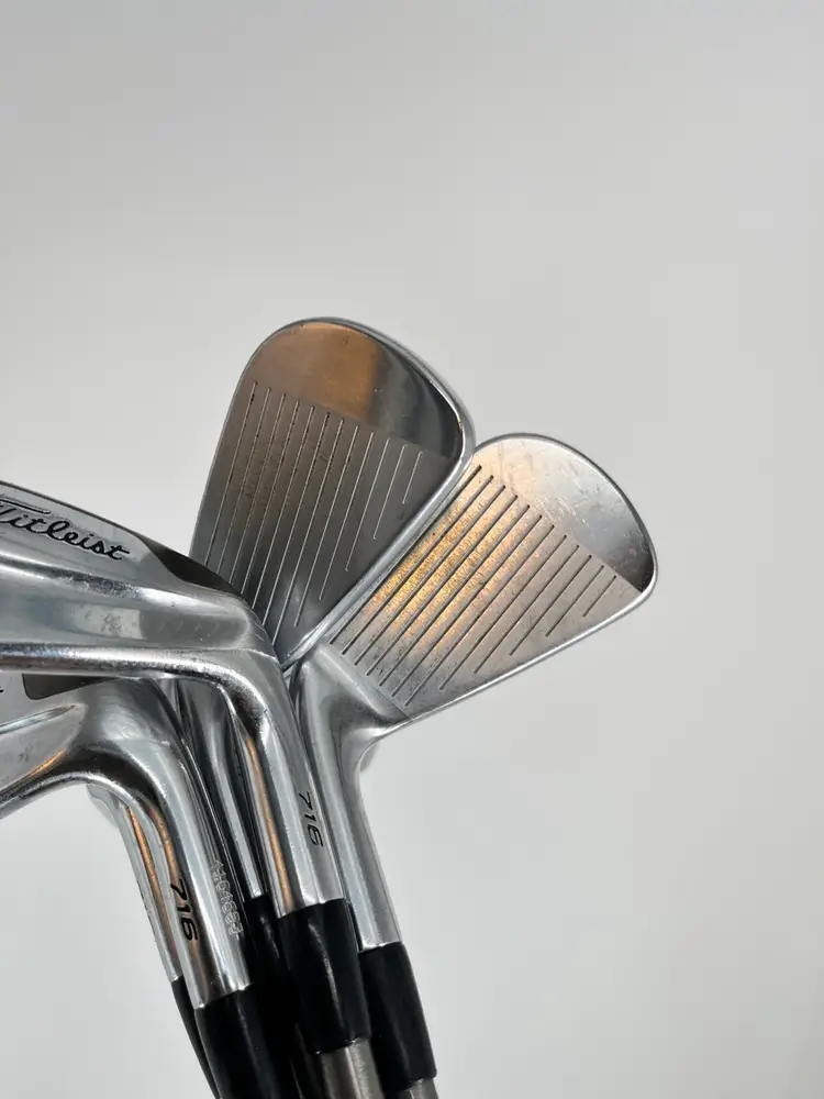 Titleist 726 T-MB 4-PW Aerotech Steelfiber i95 Regular Flex