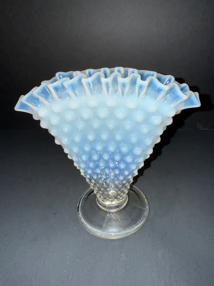 Fenton White/blue Opalescent Fan Vase