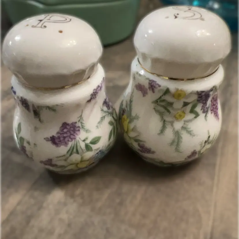 Vintage Lefton Floral Salt And Pepper Shakers
