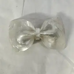 VTG Pearl Lucite Barrette