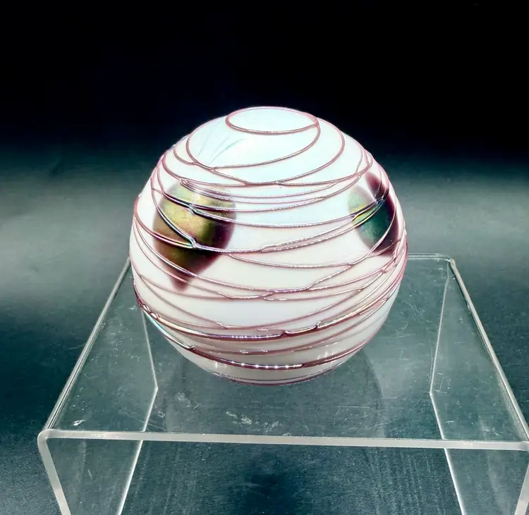 1978 Terry Crider Art Glass Paperweight White Threaded Swirl Heart Iridescent Valentines