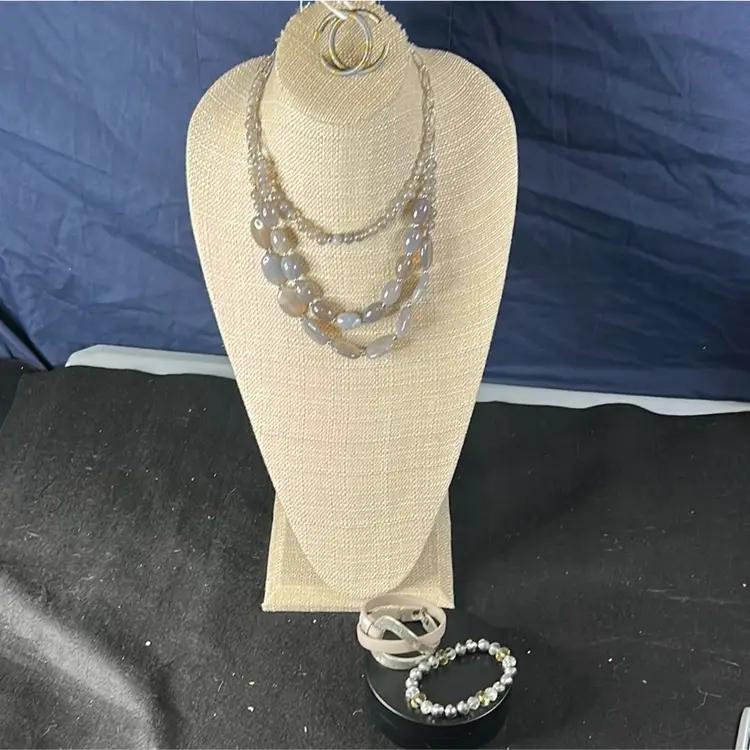 #29 - Grey WHBM 5pc Lot