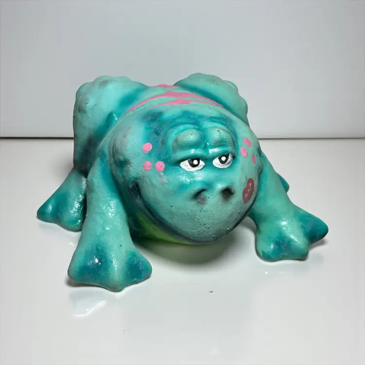 ENESCO T. Oliver Kopian Creatures of Delight Suave Kiss Rubber Frog 1999 VTG NWT
