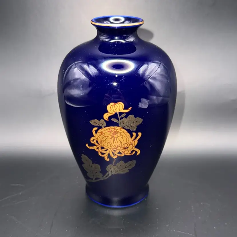 Vintage Fukagawa Arita Japanese Porcelain Cobalt Blue Vase Gold Chrysanthemum Signed 5.25”