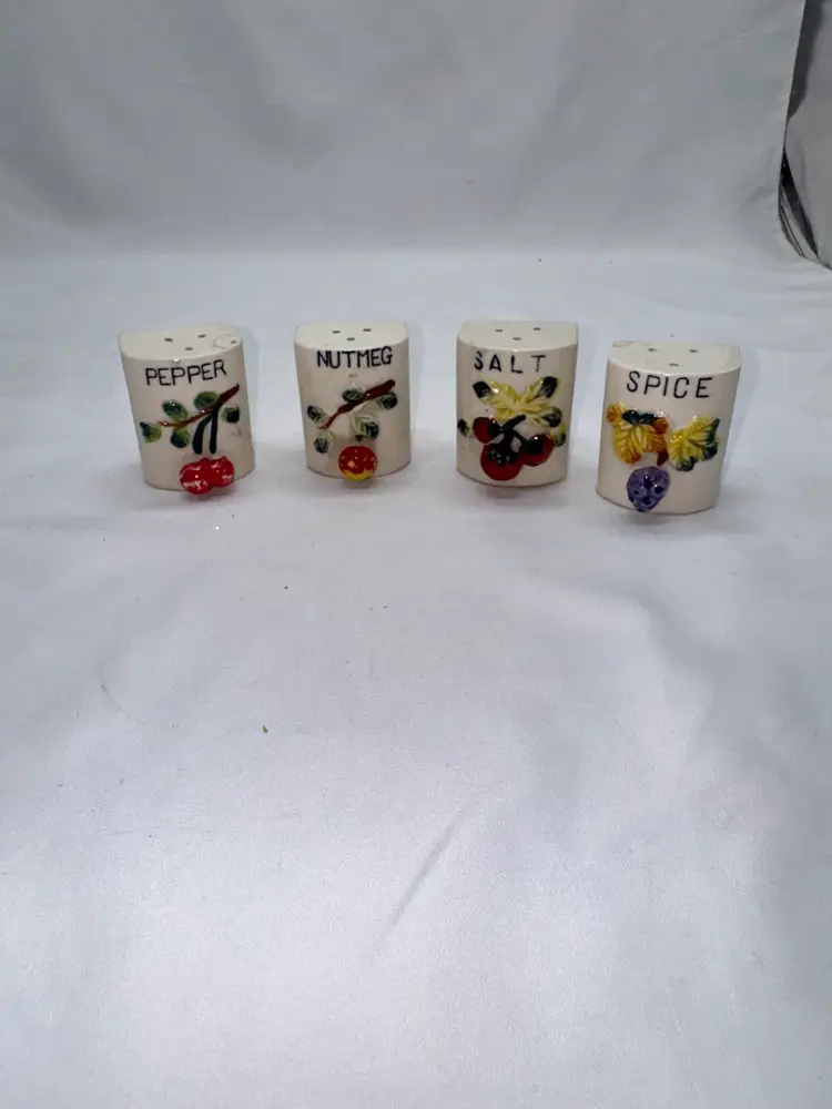 VTG Ceramic Spice Shakers