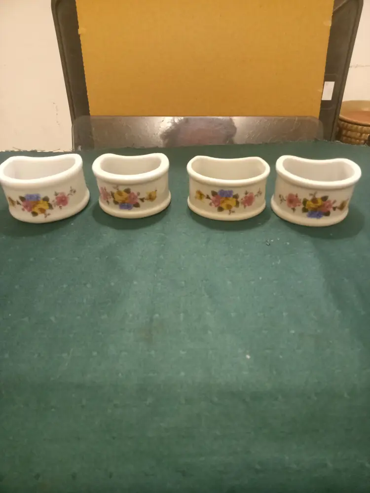 Floral Napkins rings