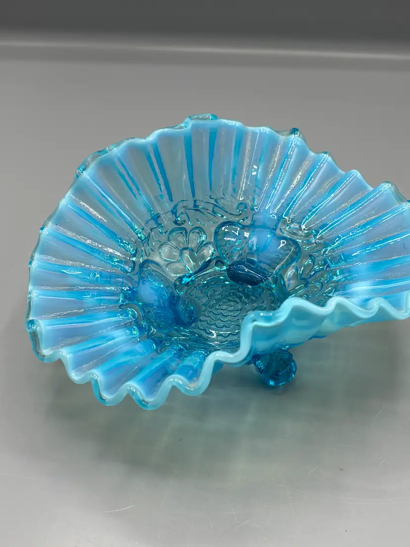 Fenton hobnail opalescent blue glass dish