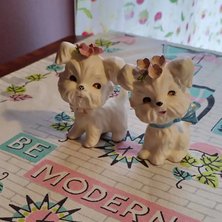 Vintage Westie Puppy Salt and Pepper Shakers | Adorable White Terrier Puppies with Applied Flowers | 1960s Lefton Made in Japan