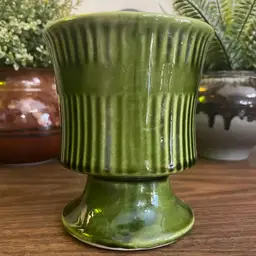 Vintage Mid-Century USA Pottery Green Ribbed Pedestal Textured Bowl Planter MCM