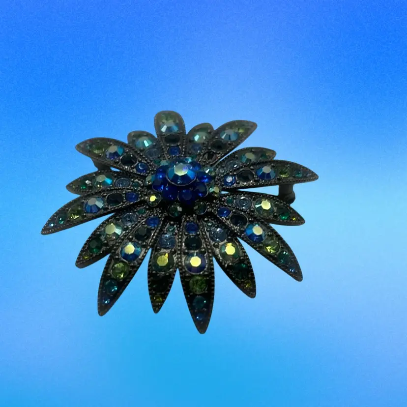 Vintage Joan Rivers Starburst Flower Brooch, 2-1/2”