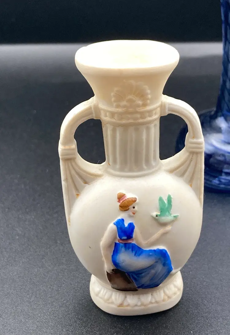 Vintage Made In Japan Vase 3” Tall 1 1/2” Wide