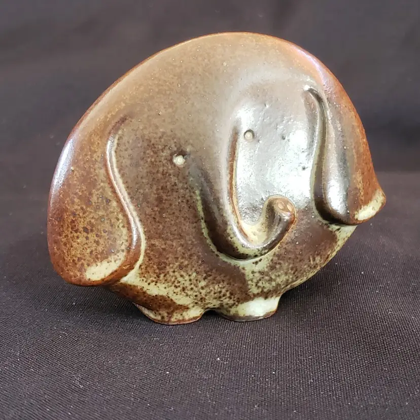 Elephant Face Ceramic Napkin Ring Made in Japan 3 1/4" wide Vintage