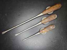H.D. Smith perfect handle screwdrivers, lot of 3