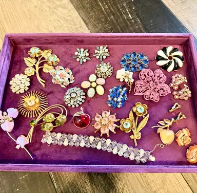 Quick Jewelry Show! Brooches & More! ❤️