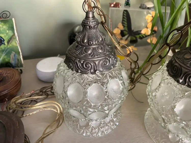 Vintage MCM cut glass double swag lamp pendant lights Hollywood Regency