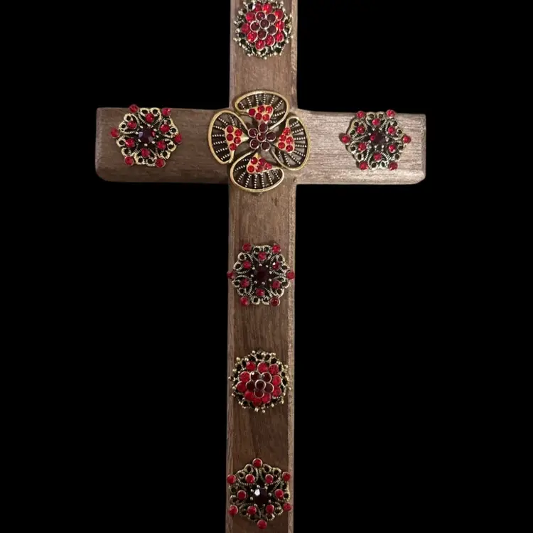 Wooden Cross With Brooches – Made By Me