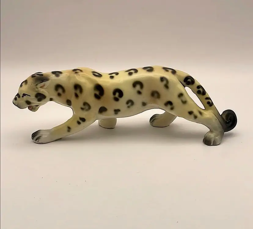 Vintage, Hand painted, Ceramic JAGUAR Figurine, Wild Cat, Yellow/Black, Made in Japan, 6.25” long