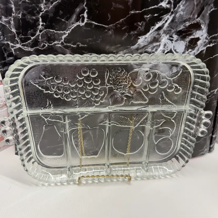 Clear Glass Spearate Your Snacks With Strawberry ๐ Grapes ๐ Apples ๐ Pairs