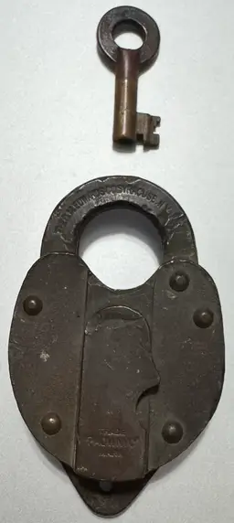 Vintage O.M. Edwards Co Syracuse, NY Brass Railroad Lock Padlock w/ Key PAOWNYC