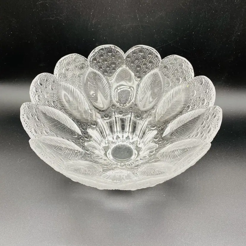 #0113 Vintage 1980 Lausitzer Glass Crystal MEDEA Textured Dew Drop Leaf German Bowl