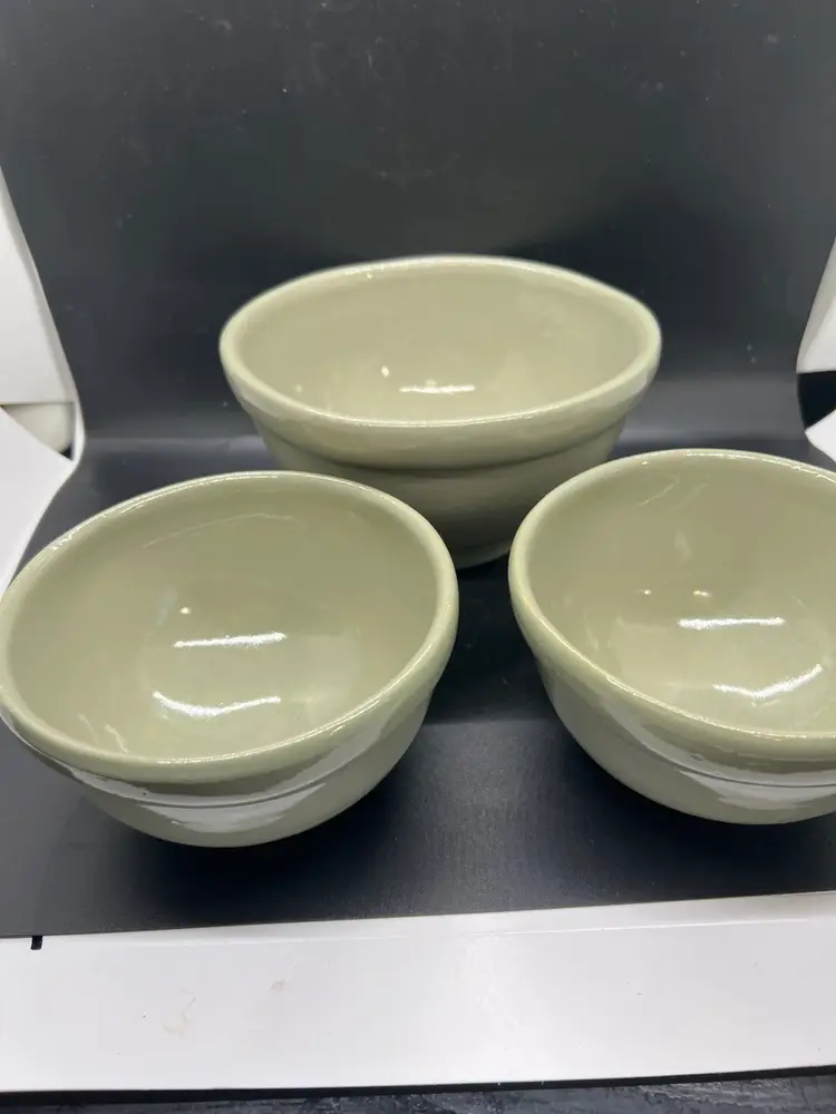 Rowe Pottery Works Green Stoneware Bowls Set Of 3