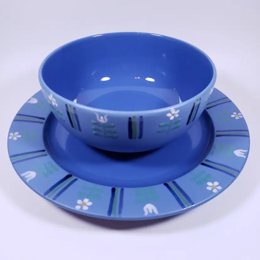 Vintage STUDIO NOVA Flora Blue White Enamel Flower SERVING BOWL & CHOP PLATE SET