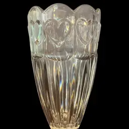 Crystal Clear 24% Lead CRYSTAL VASE with Decorative Hearts 7-1/2” Tall