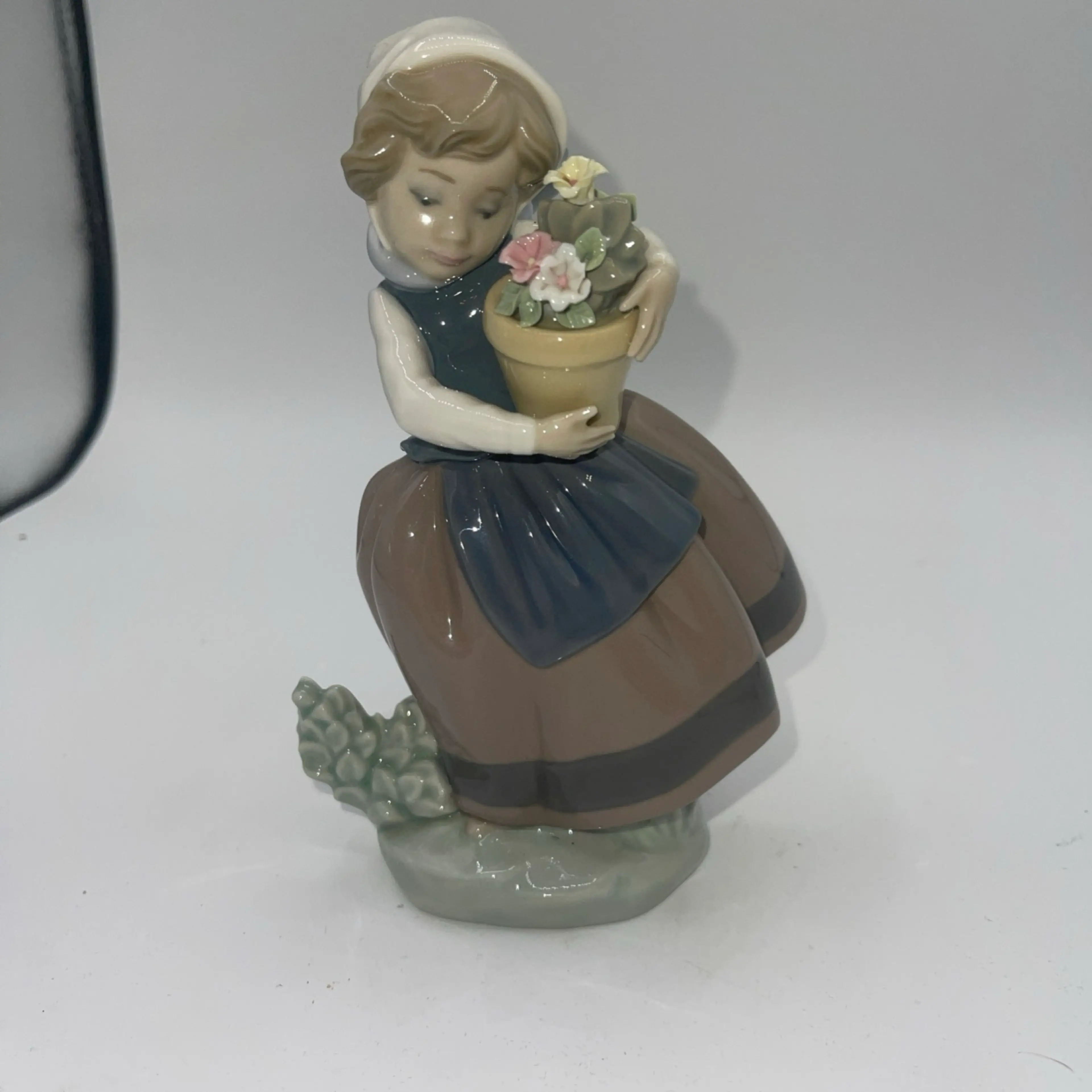 Image 1 of 10