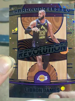 #04 - Nba and NFL singles and lots and RCs #d