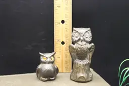 Owls Set of 2 Plastic Bronze/Brown Color 3" and 1.5"