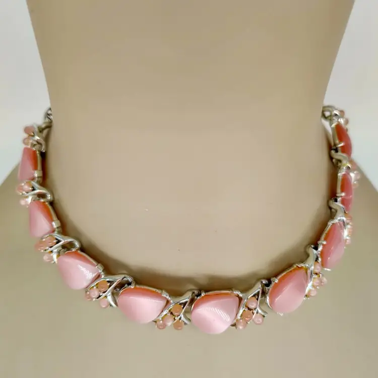 Vintage 1950s Pink Moonglow Thermoset Choker Necklace 14in Silver Tone Hook