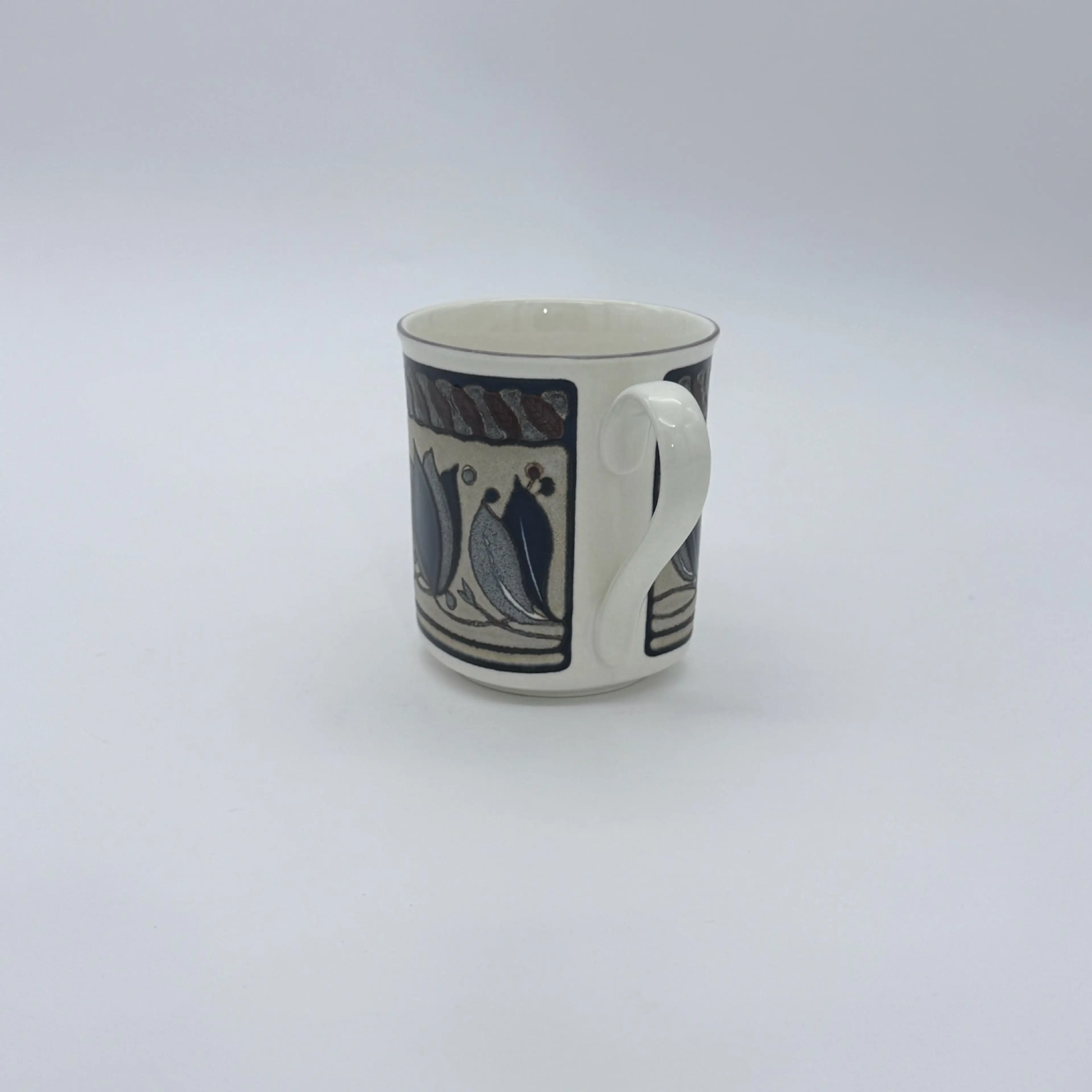 Image 2 of 6
