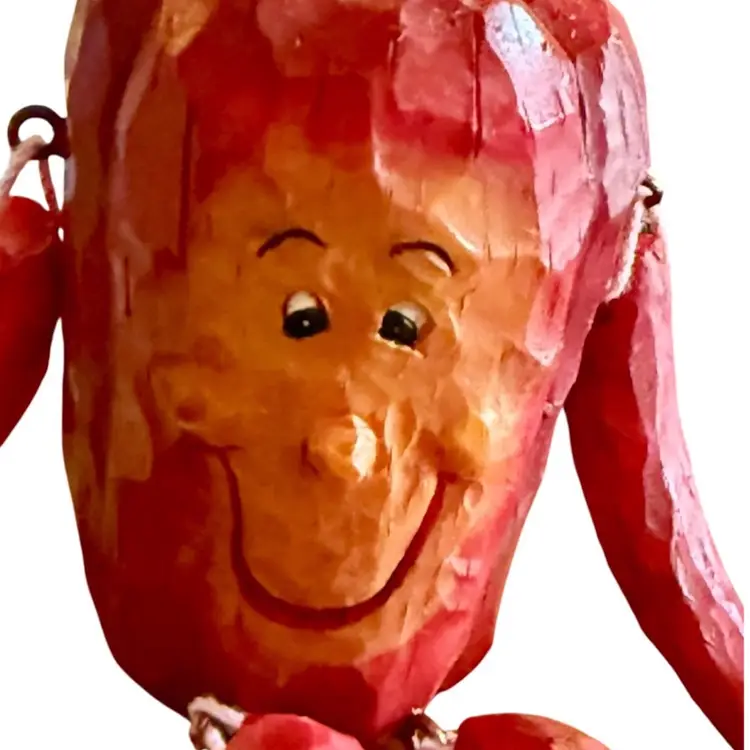 Anthropomorphic Vintage Red Pepper Shelf Sitter Figurine Resin 1980’s 
3-1/2” T  (Sitting ) x 2-3/4” L x 2” W