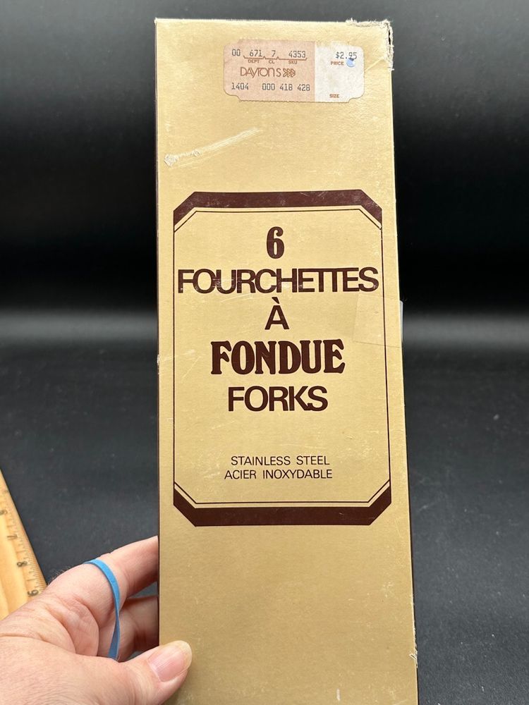 Set Of 6 Vintage Stainless Steel Fondue Forks w/Wooden Handles In Original Box