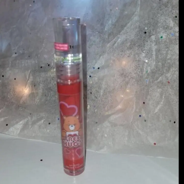 Wet N Wild Limited Edition Carebears Glitter gloss Free Hugs 🐻❤️ NWOT Unopened