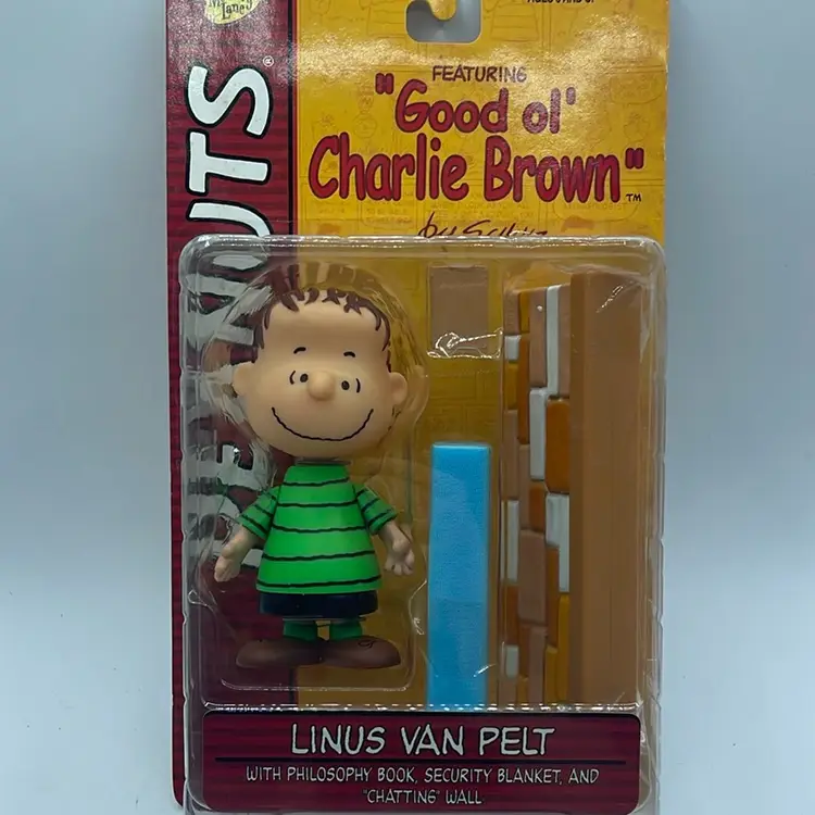 Linus Van Pelt from Peanuts made by memory lane new in the box 5 inches