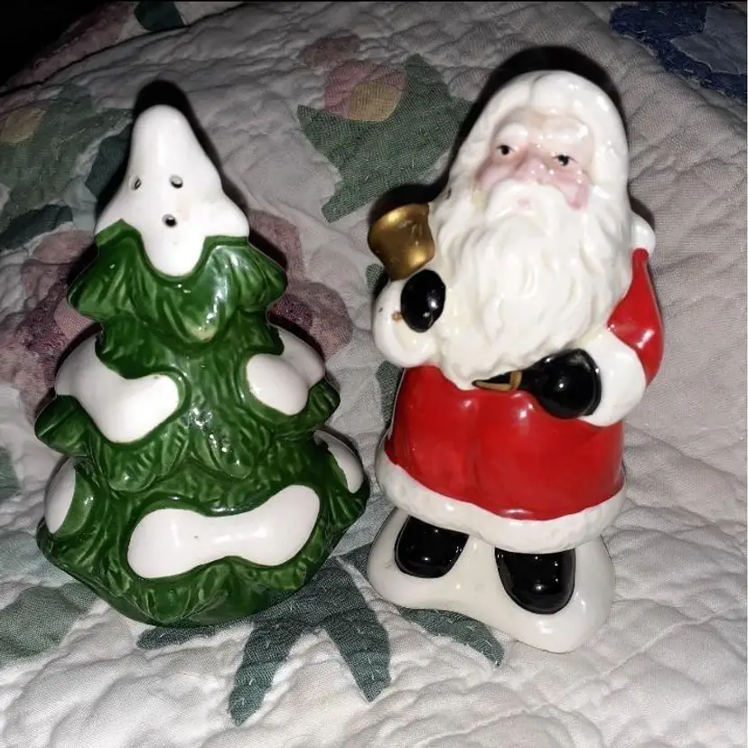 1950s Santa & Tree Salt & Pepper Shakers