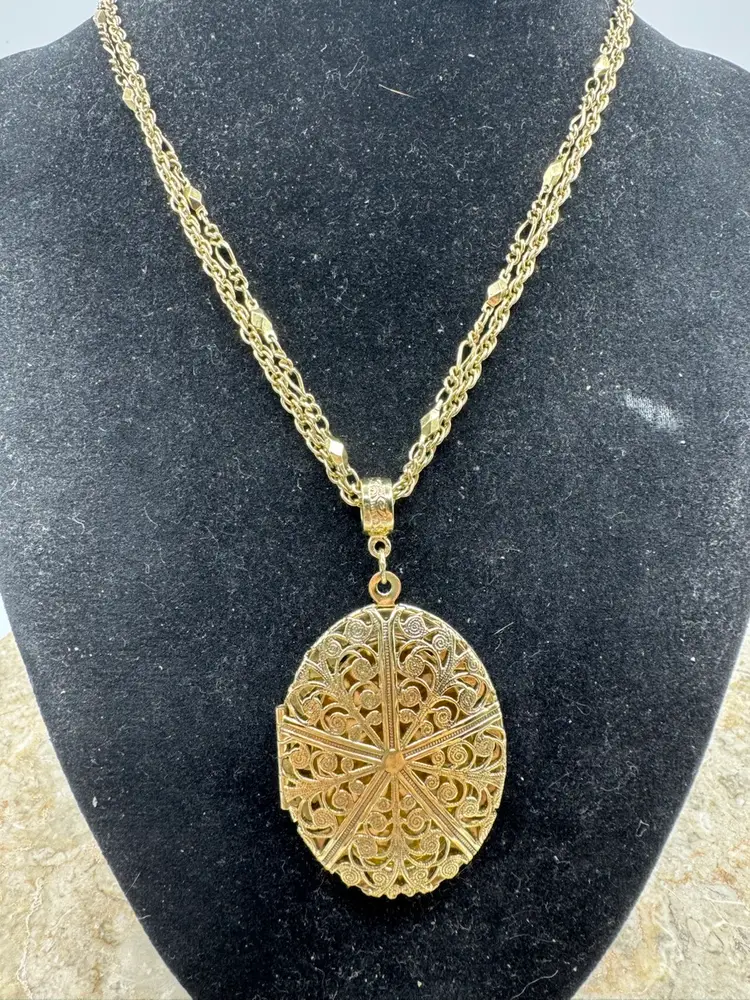 Vintage Gold Tone “1928” Locket Double Strand Necklace New With Tags