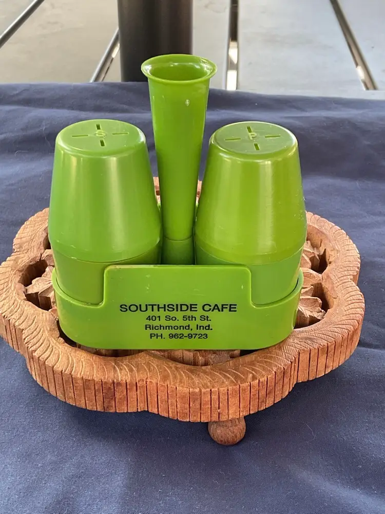Vtg MCM Avocado Green Plastic Caddy Salt Pepper Toothpick Holder