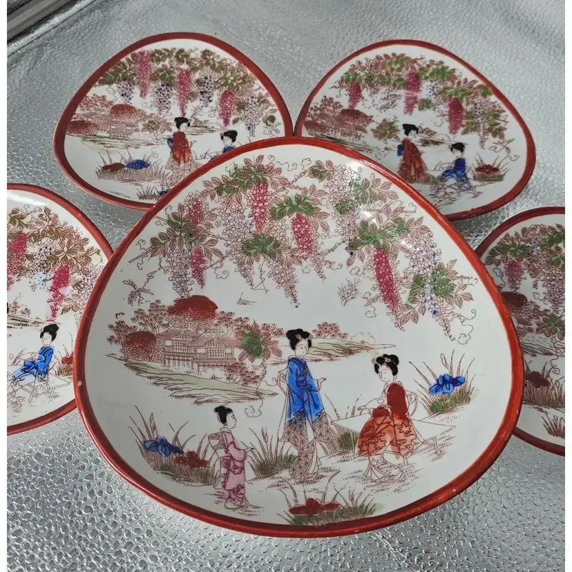 Handpainted Geisha/Empress Triangular Bowl and 4 Side Dishes