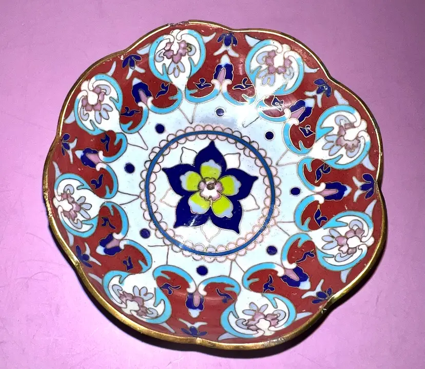 Vintage Chinese Enameled Cloisonné Red And Blue 4 1/2” Bowl