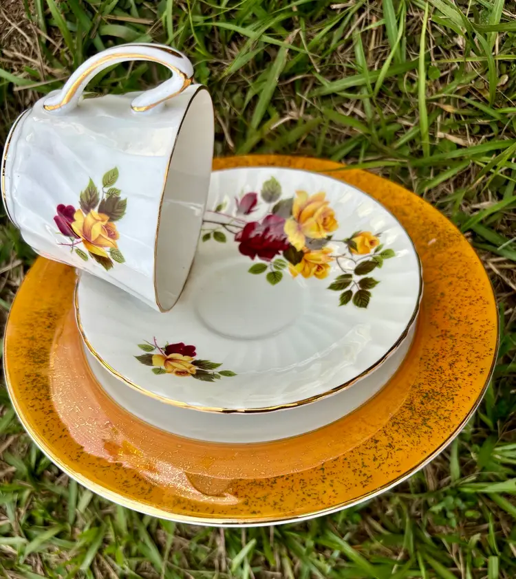 Birdfeeders Created From Upcycling Vintage & Antique China And Glass