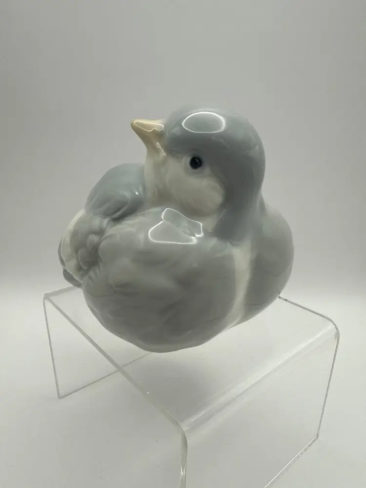 Vintage OMC Otagiri Blue Gray Bird Sparrow Bird Figurine Japan 3 in Tall