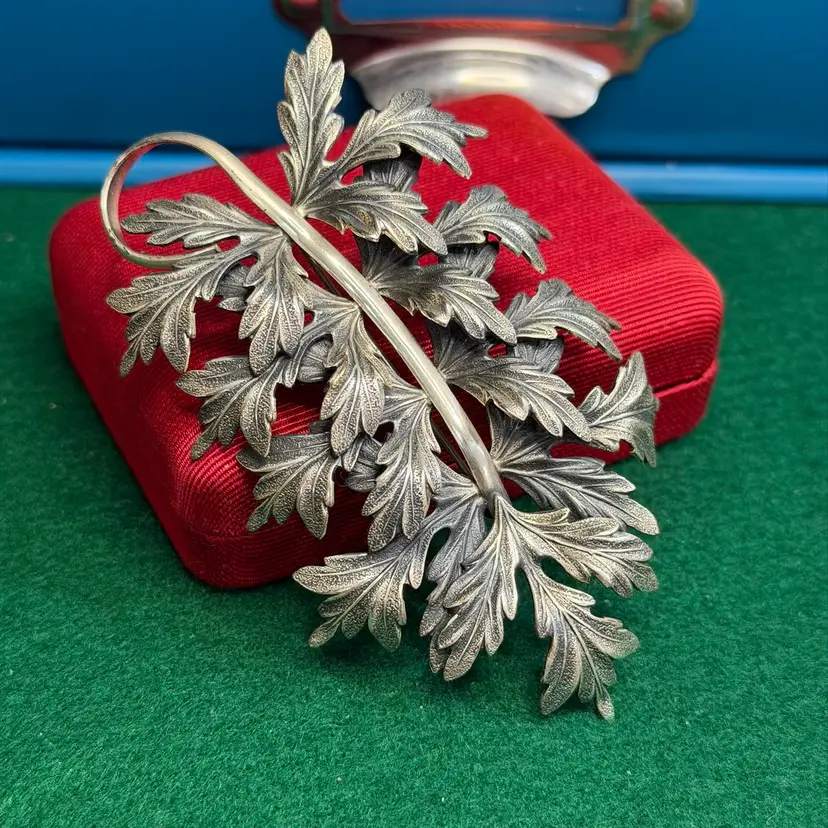 Napier Silver Tone Leaf Brooch Pin Large 1960s