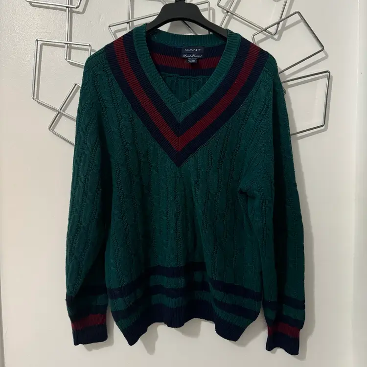 Vintage GANT 90’s Y2K CABLE V-NECK SWEATER Size Large